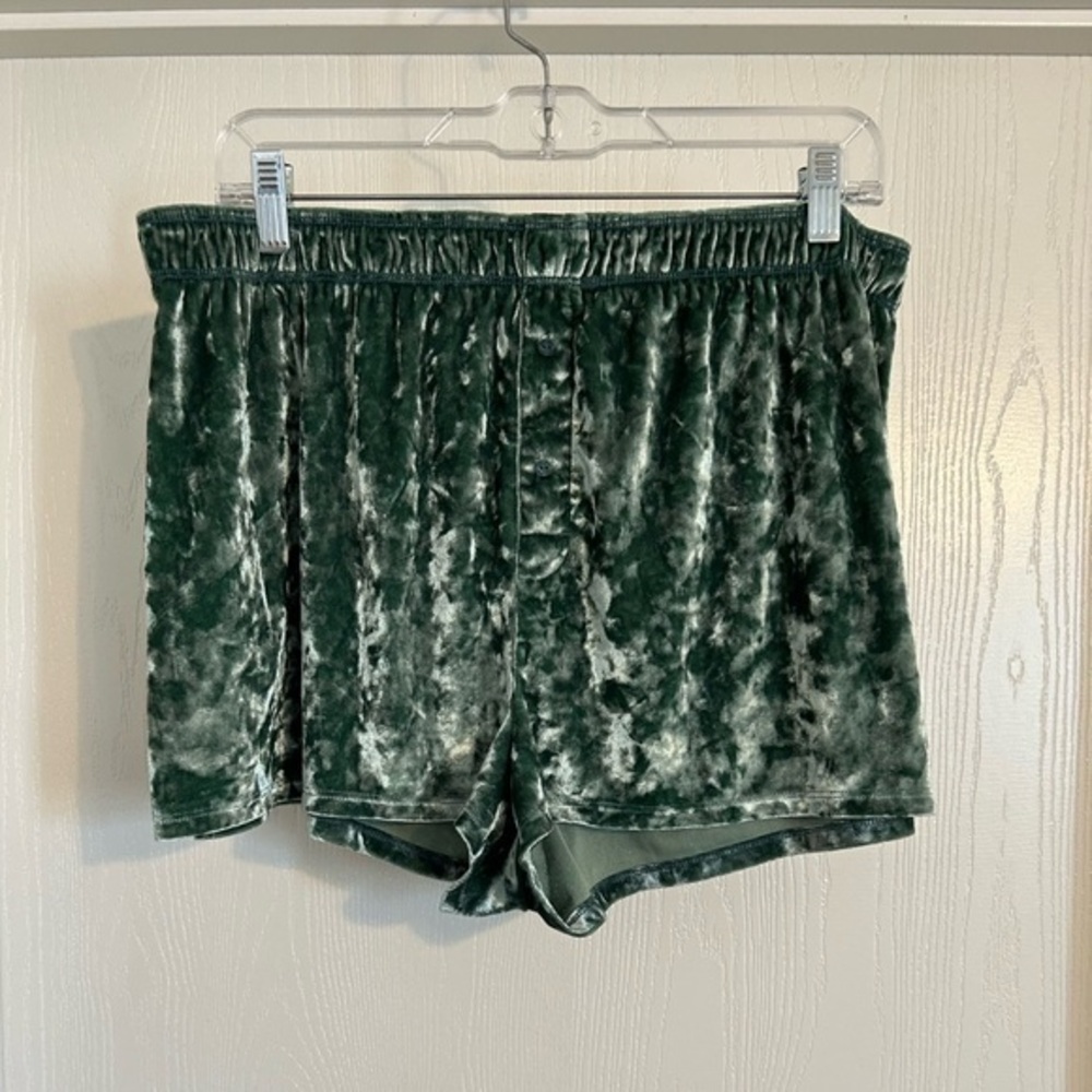 VS Pink velour sage green sleep shorts XL